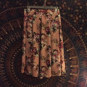 Floral skirt ✨